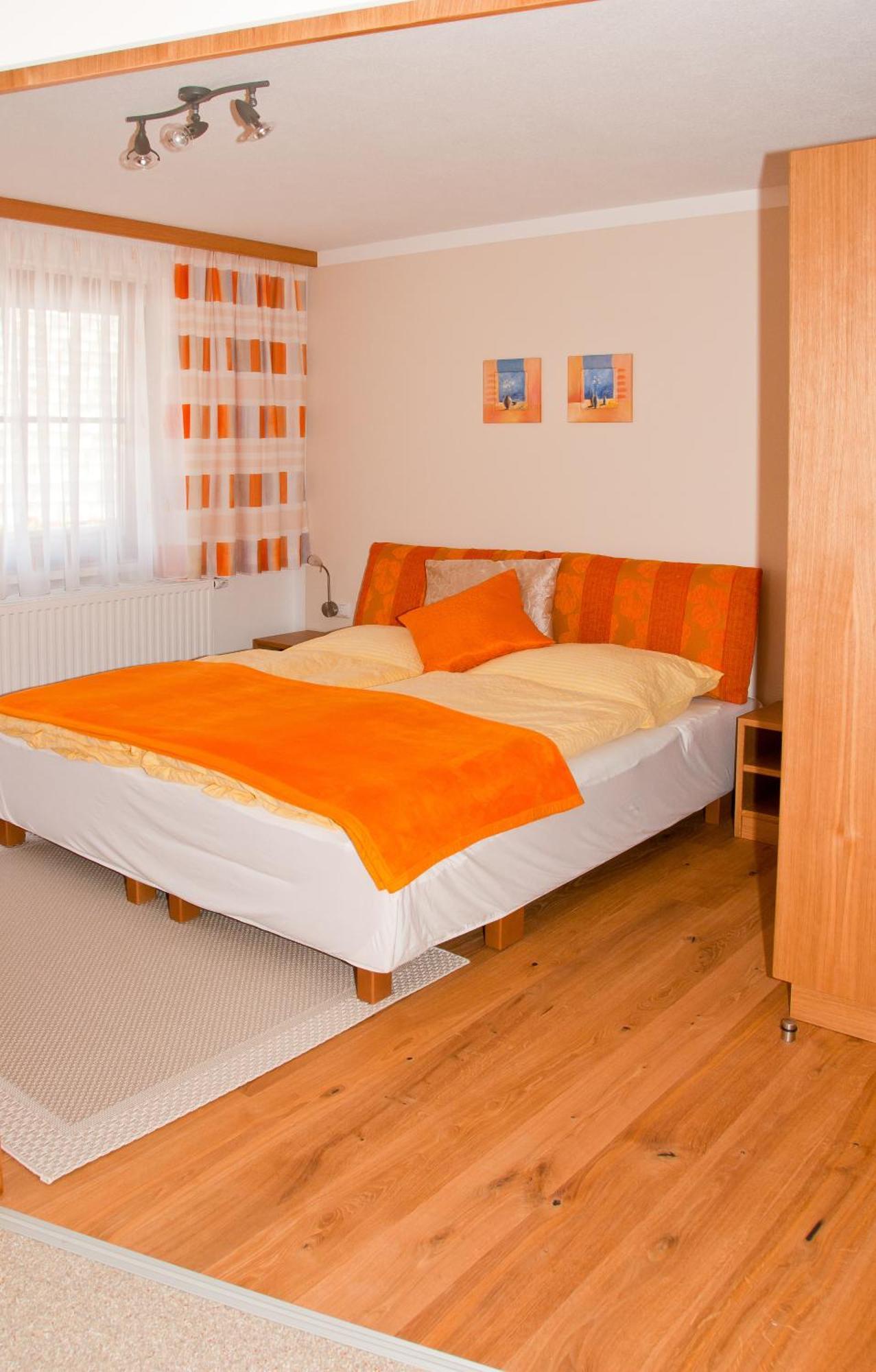 Privatzimmer und Ferienwohnungen Gassner Admont Zimmer foto