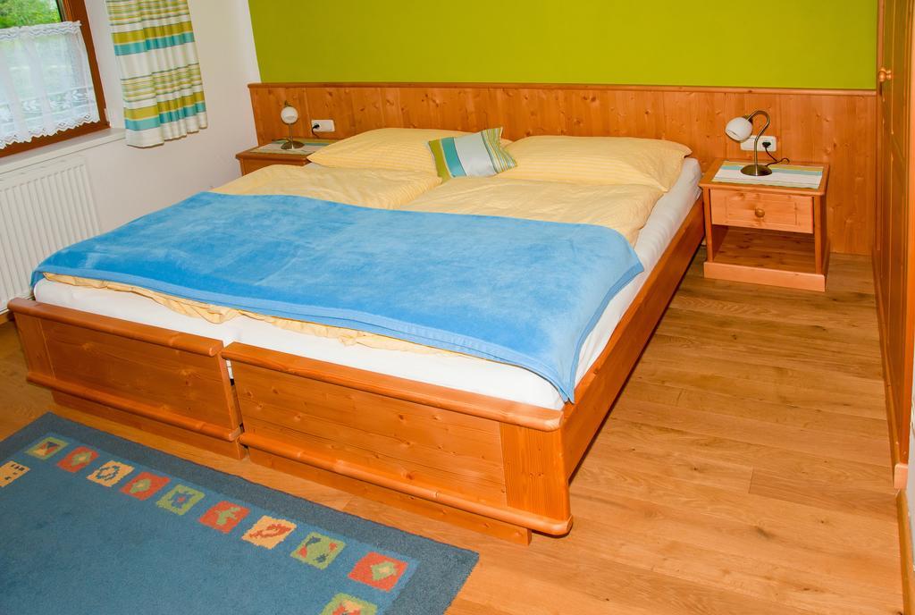 Privatzimmer und Ferienwohnungen Gassner Admont Zimmer foto